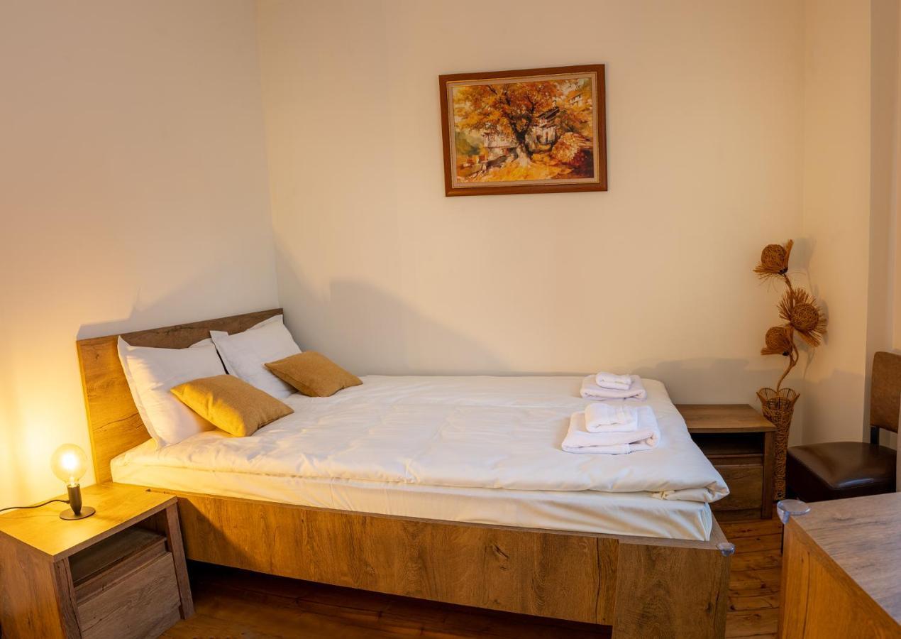 Apartpro Apartments, Велико-Тырново Экстерьер фото